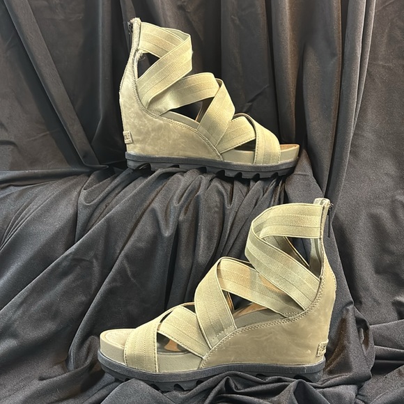 Army Green Sorel Elastic Wedges Sz 8 - Picture 2 of 6